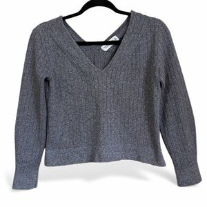 Abercrombie & Fitch Soft A&F Collection Gray V-Neck Ribbed Sweater Size XS